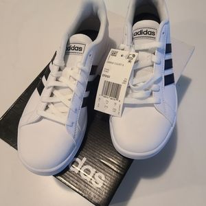 NEW ADIDAS FOR BOYS SIZE:3